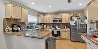 10065 Camelback Lane Gallery 13