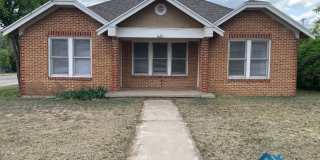 For Rent - 2 Bed/ 1 Bath Home Gallery 1