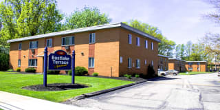 Maple Eastlake Apartments Gallery 1