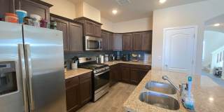 Gorgeous 4bed/3.5bath with 2 Master Bedrooms! Gallery 11