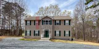 Zion Crossroads Colonial Rental 3Bed/2.5Bath Gallery 1