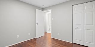 Welcome to Jackson Oak! This stunning 3-level townhome is now available for rent and offers the perfect blend of modern luxury and comfortable living. Gallery 23