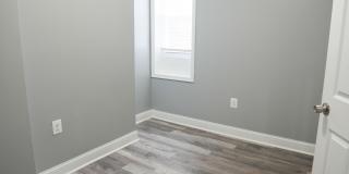 2120 N Fulton Ave Gallery 11