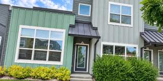 Incredible Townhome in Old Town North Gallery 1