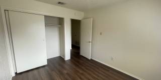 7603 Woodstone Cove - B Gallery 16
