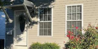Beautifully Renovated Two Bedroom Highlands Home Gallery 4