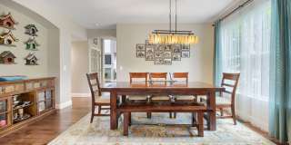 Stunning 4 bed, 4 bath on Corner Lot! Available Mid-August! Gallery 11