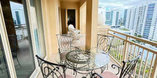 Seasonal/short term 3/2 renovated Ritz Carlton beauty with long water views Gallery 23