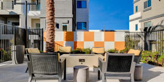 Maverick Gallery 120