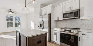 5006 Grayton Alley Gallery 15