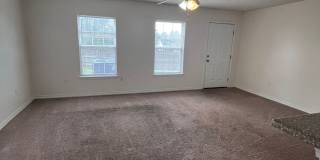 Crestview Townhouse Gallery 1