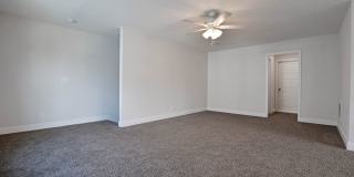 Three Bedroom with Bonus! Gallery 23