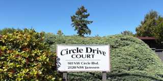 (690) Circle Court - 1 Bedroom / 1 Bathroom Gallery 1