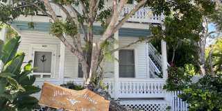 1401 Newton Street Gallery 1