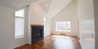 Luxury Lakeside Living – 3 Bed, 2.5 Bath Home with Stunning Views Gallery 8
