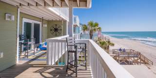 OCEANFRONT GETAWAY OFF-SEASON MONTHLY RENTAL Gallery 1