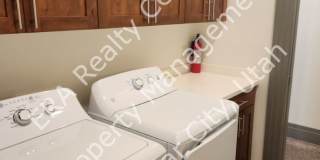 Move-in Bonus! 2 Bed, 2 bath + Office or Den. Gallery 10
