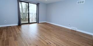 1970 Pondview Gallery 14