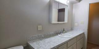 Cute 4 bedroom home in Shawnee Gallery 31