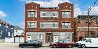 4413 W Montrose Avenue Gallery 1