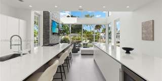 2217 NE 17th Ter Gallery 22