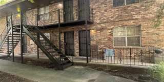 2613 S 11TH AVENUE Gallery 1