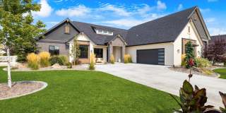 LUXURY SINGLE-LEVEL ESTATE WITH PANORAMIC VIEWS IN DRY CREEK RANCH Gallery 1
