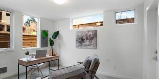 Modern Wallingford/Fremont Home with Rooftop Views & Designer Finishes Gallery 8
