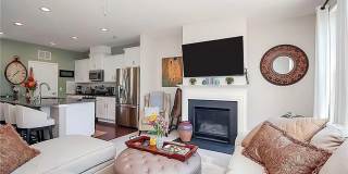 Room in 4 Bedroom Townhome at Sharon Rd W Room in 4 Bedroom Townhome at Sharon Rd W Gallery 26