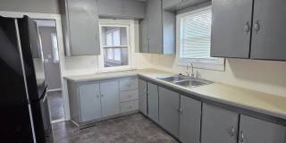 938 S Hiram - 3 Bedroom, 1 Bathroom Home with 1 Car Garage - $995 Gallery 1