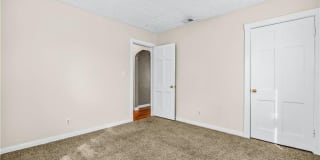 1327 E 8th Street Gallery 13