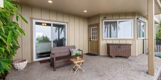 Spacious & Private 2BD/1BA Ohana in Kailua-Kona – Sunset Views & Great Location! Gallery 1