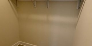 Pre-Leasing Now for 2026 UK School Year! Gallery 11