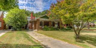 Charming 5BR/2.5BA Brick Bungalow in Vollintine‑Evergreen Gallery 1