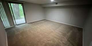 Charming 2bd  1.5ba home in South KC Gallery 4