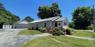 CHARMING UPDATED 1940'S COTTAGE IN HISTORIC COLONIAL VILLAGE IN S. KNOXVILLE!!!!! CHARMING UPDATED 1940'S COTTAGE IN HISTORIC COLONIAL VILLAGE IN S. KNOXVILLE!!!!! Gallery 1