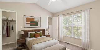 Alexander Crossing Apartments & Townhomes Gallery 4