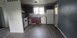 3 bed 1 bath with partially finished basement & fully fenced in yard Gallery 1