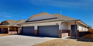 Luxury 3 Bedroom 2 Bathroom Duplex with 2 Car Garage in Bethany, Ok Gallery 1