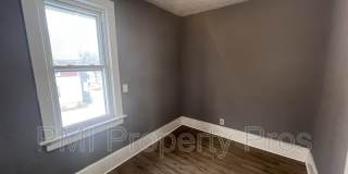 2945 N 23rd St Gallery 38