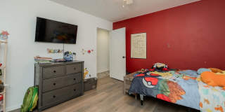 2609 ELMWOOD AVENUE Gallery 21