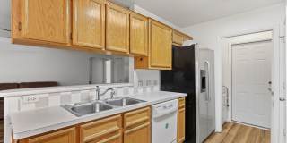 Move-In Ready 4/2 with No Carpet, Washer & Dryer Included – Prime Killeen Location Near Fort Hood! Gallery 8