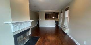 Dupont Circle 2-level Condo at The Cygnet. 1 Bed/1 Full Bath, Fireplace and Modern Kitchen Gallery 6