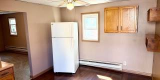 Cozy and conveniently located 1 bedroom, 1 bathroom first-floor apartment with a private entrance! Gallery 5