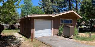 Cute home in popular Lakeside park neighborhood - walking distance to the lake, Heavenly Village and Stateline area. Gallery 1