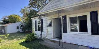 1971 E Cantrell St Gallery 1
