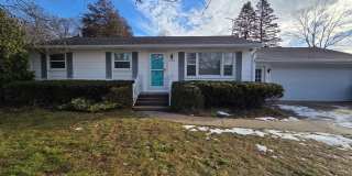 Beautiful 4 bedroom in Forest Hills Gallery 1