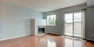 3 Bedroom, 2.5 Bath Condo in Madrona Heights - Water/Sewer/Garbage included! Gallery 5