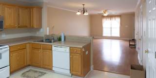 2 Bedroom Townhome off Atlanta Hwy! Gallery 6