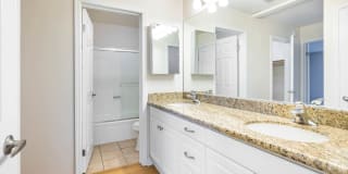 Marina 41 Gallery 27